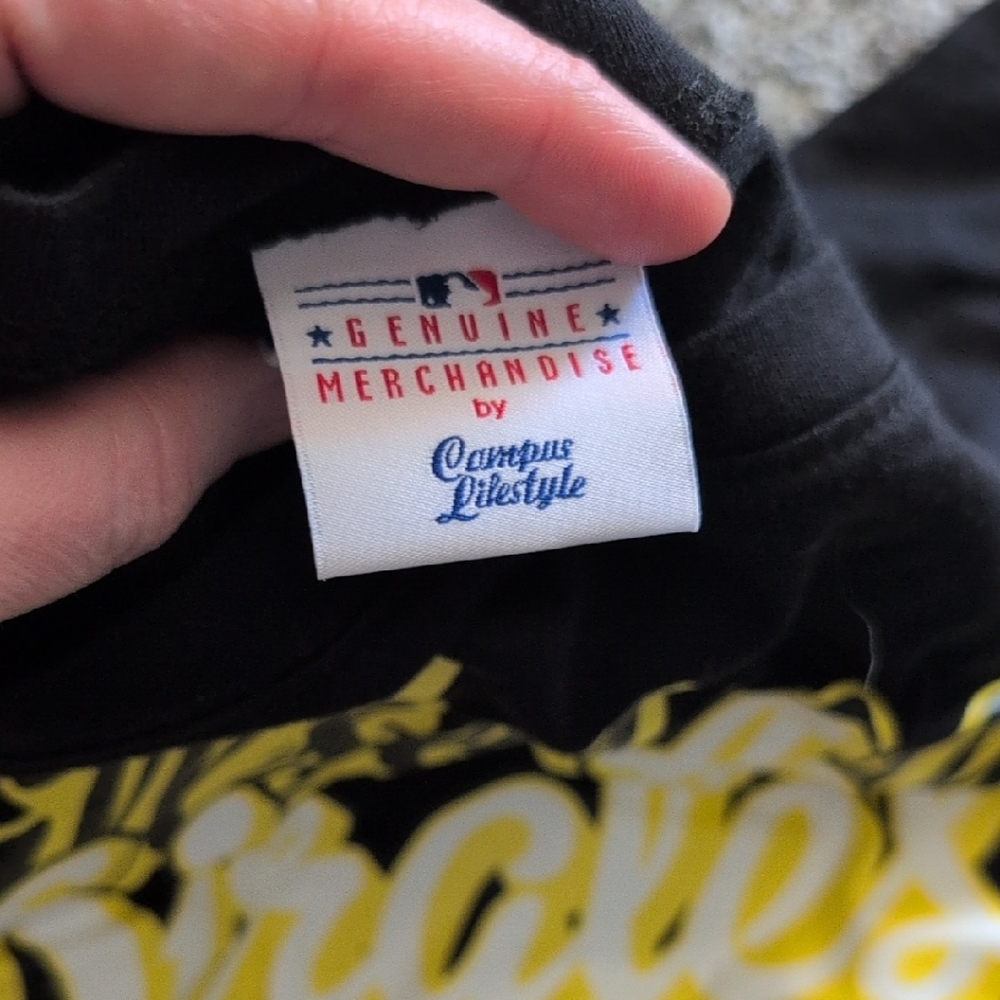 Pittsburgh Pirates Black Graphic Tee - Picture 3 of 3